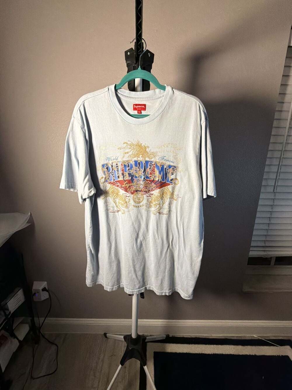 Supreme Legendary Short-Sleeve Top Size XL White Graphic Tee